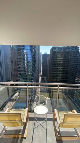 Lakeshore Apartments gallery image 2