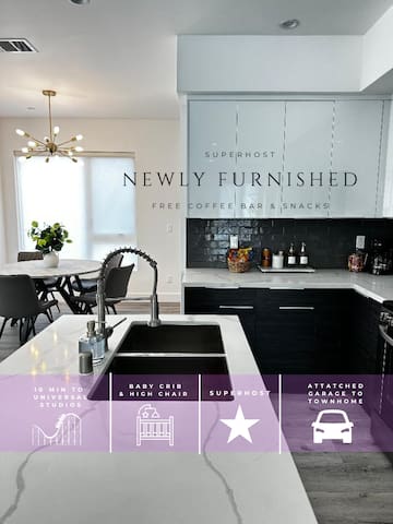 Hollywood Universal Studios Gem! + 2 Car Garage