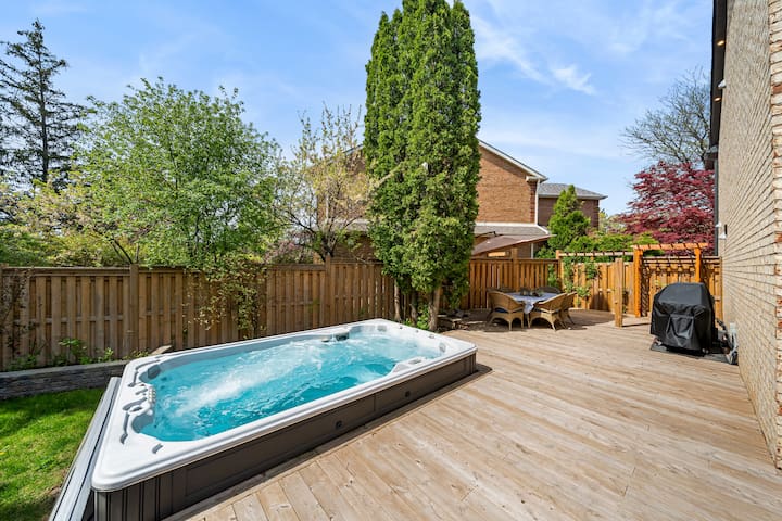 Listing in Richmond Hill