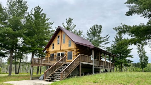 Cozy Log Home • Best Location!