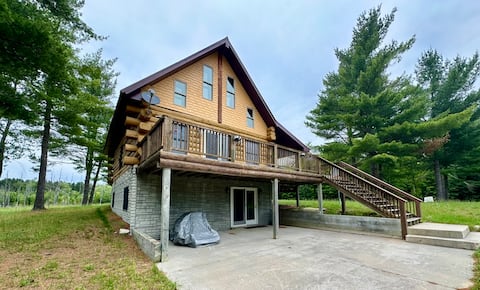 Cozy Log Home • Best Location!
