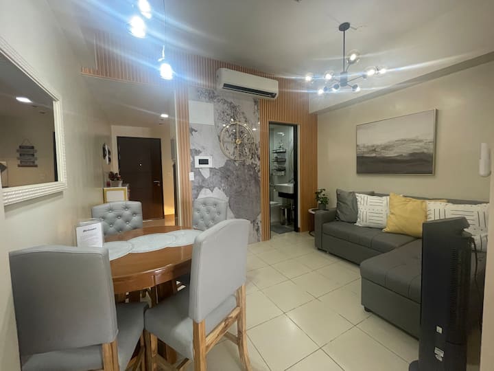 Highly Rated 1 Br Condo In Megaworld Near Icon - Iloilo City