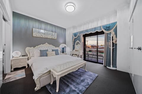 Equitice Winter Moonlight Villa