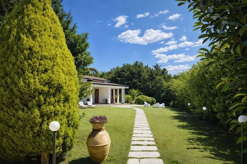 La Segreta: Villa with Pool, Garden, Parking