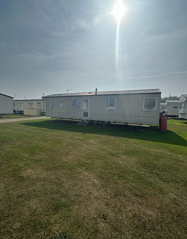 Caravan - Broadland Sands Holiday Park