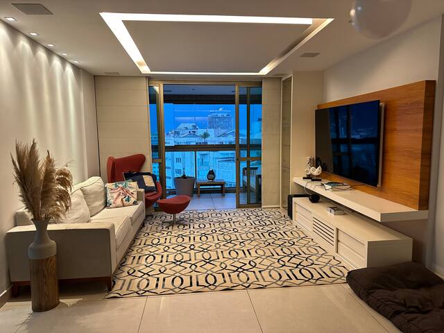 Maravilhosa Cobertura na praia da Barra de 4Q gallery image 2