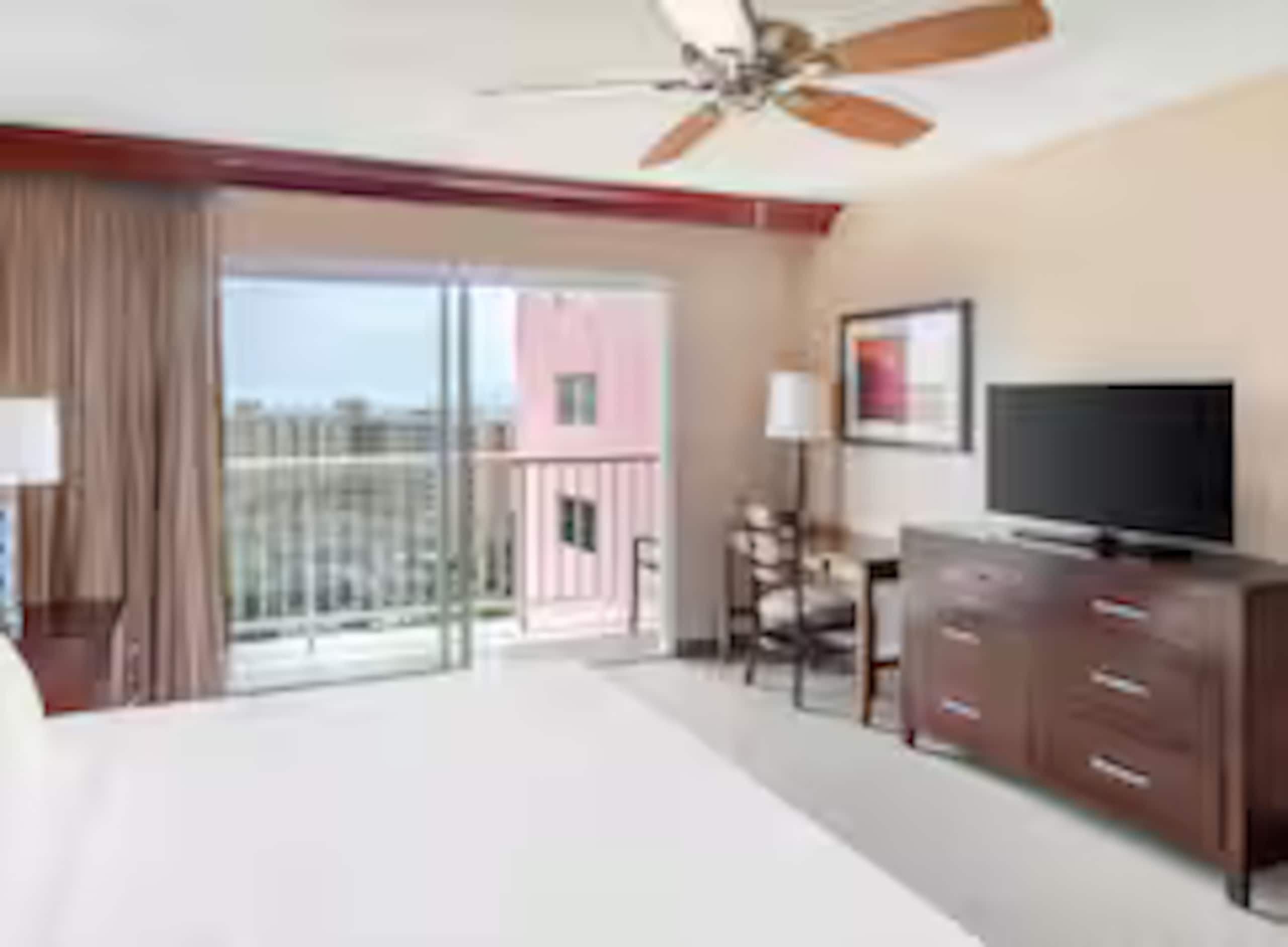 Condo in Lahaina · ★4.92 · 1 bedroom · 2 beds · 1 private bath - Image 20