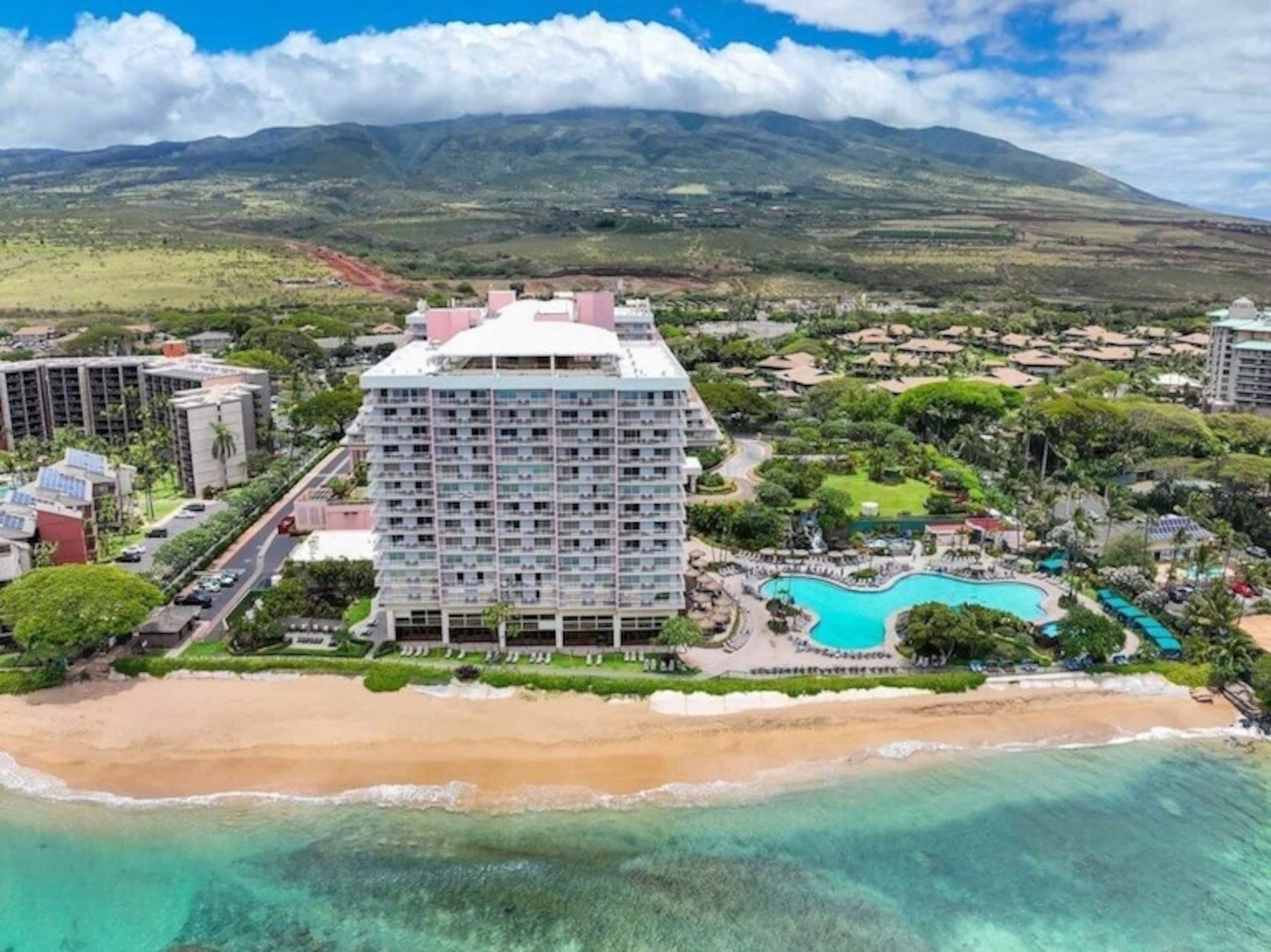 Condo in Lahaina · ★4.92 · 1 bedroom · 2 beds · 1 private bath - Image 50