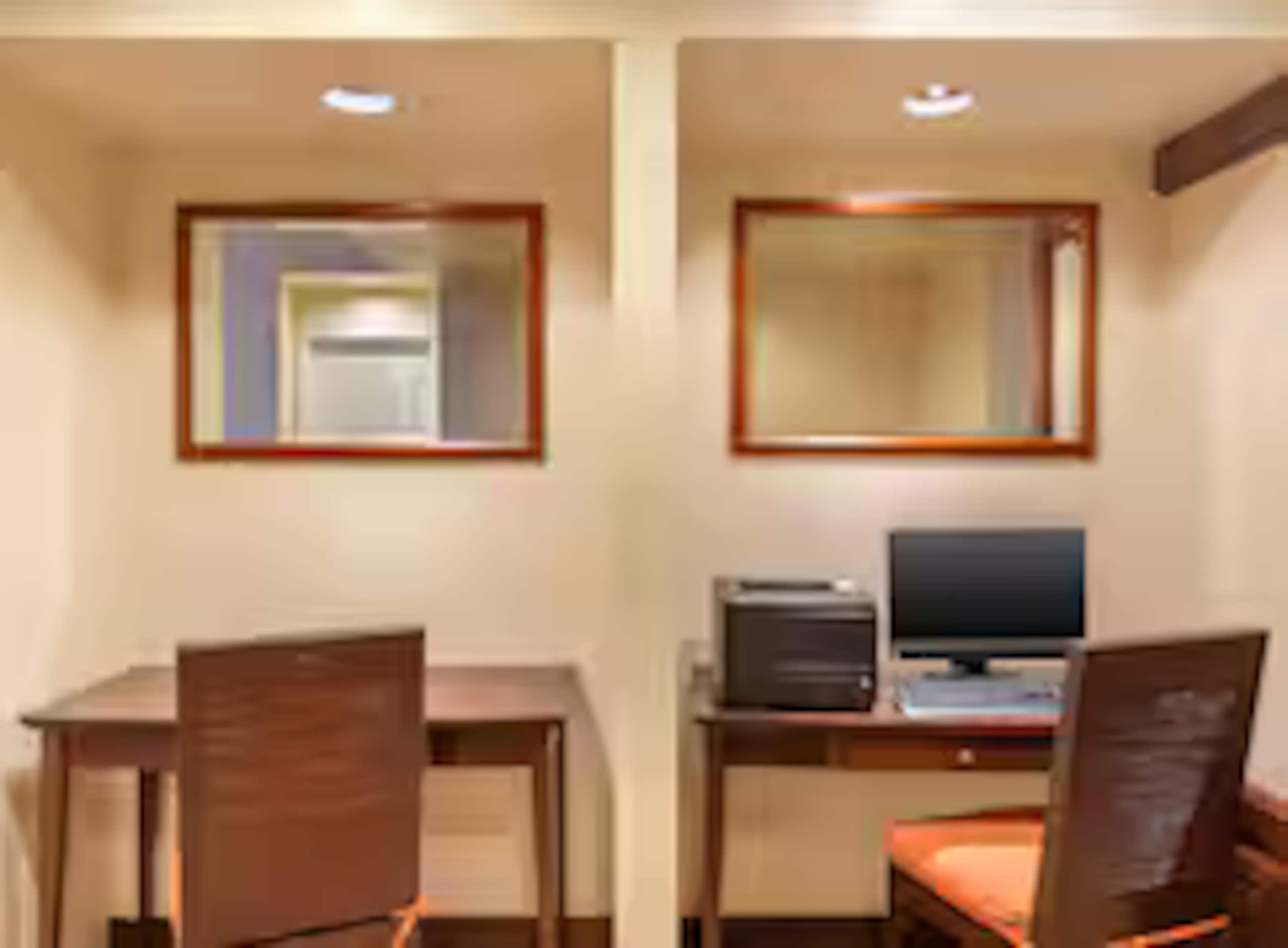 Condo in Lahaina · ★4.92 · 1 bedroom · 2 beds · 1 private bath - Image 28