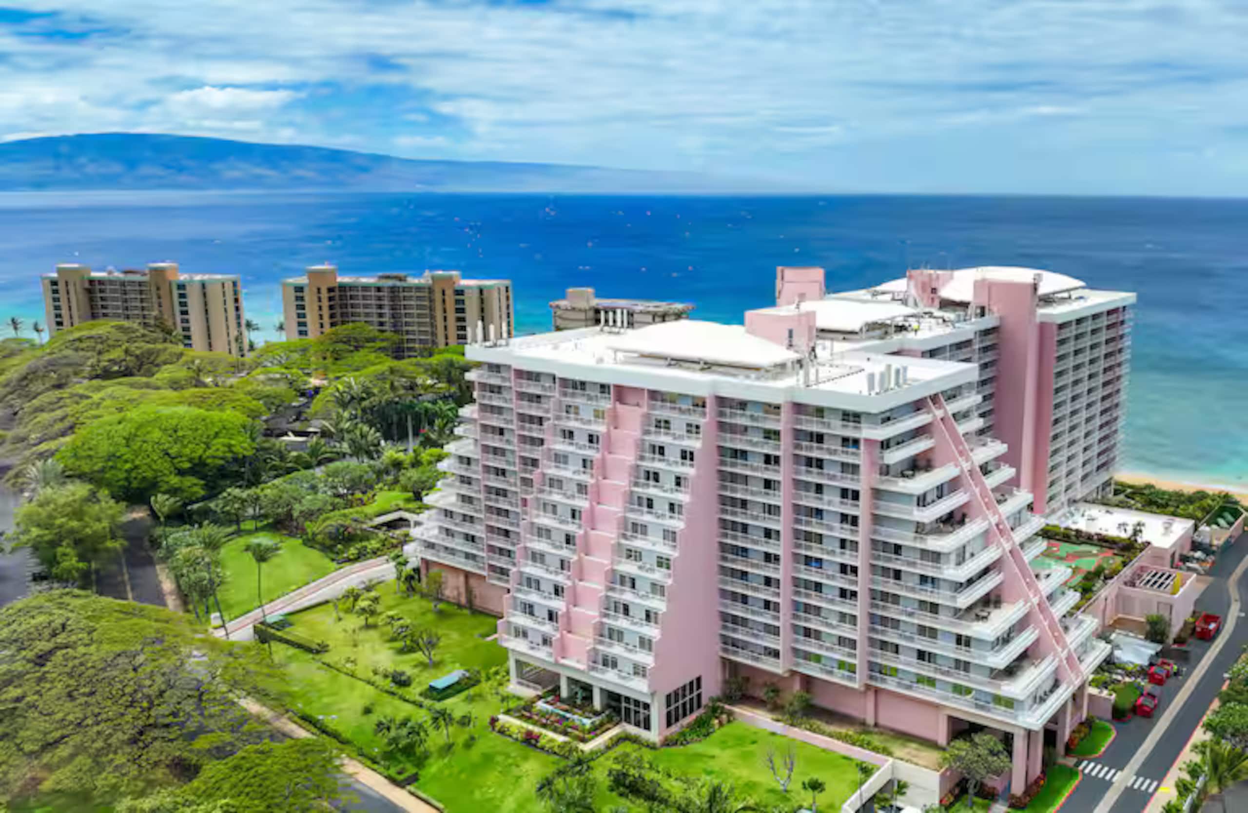 Condo in Lahaina · ★4.92 · 1 bedroom · 2 beds · 1 private bath - Image 45