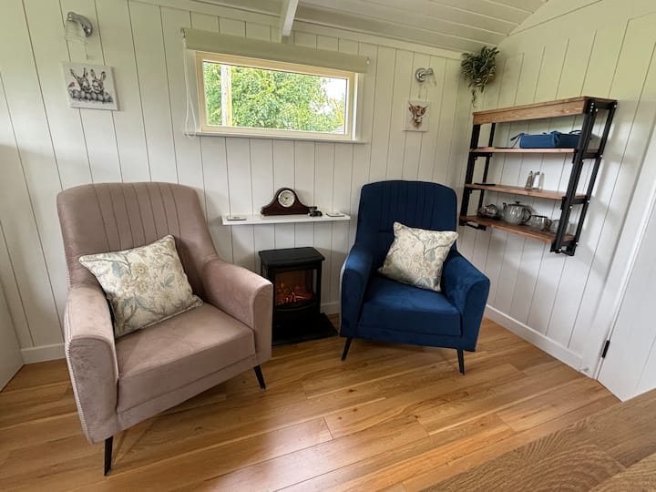 Hayfield Hut - Athlone