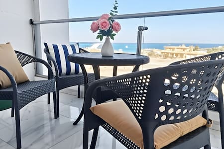 212 Hurghada Sea light apartment