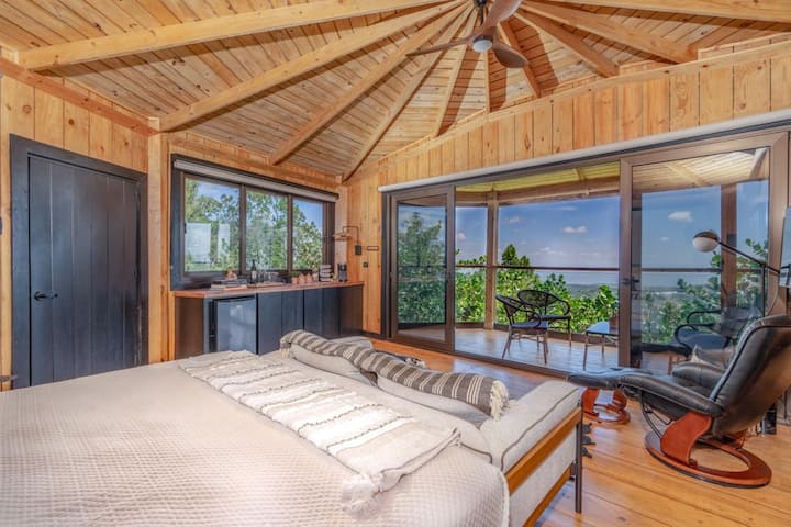 TreeHouse - Houses for Rent in Jarabacoa, La Vega Province