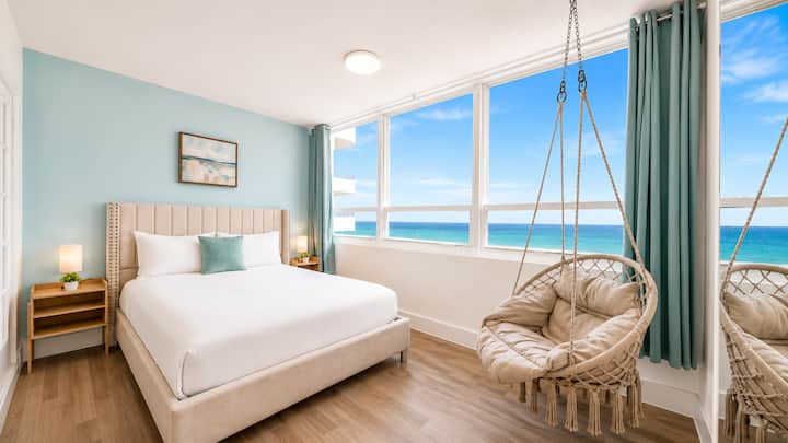 Ocean-view, Divided Studio + Free Valet Parking - Miami Beach