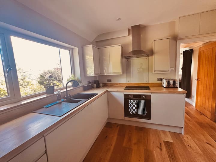 Pretty Cottage With Views - Ross-on-Wye
