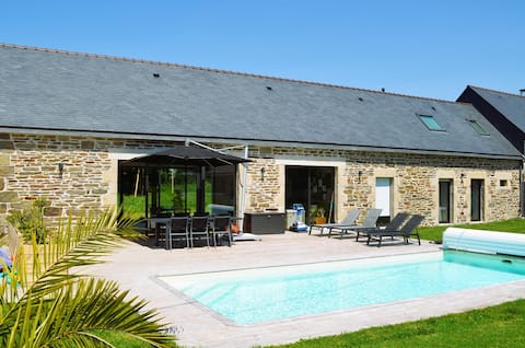 3* house and outbuilding
Sea and Pool