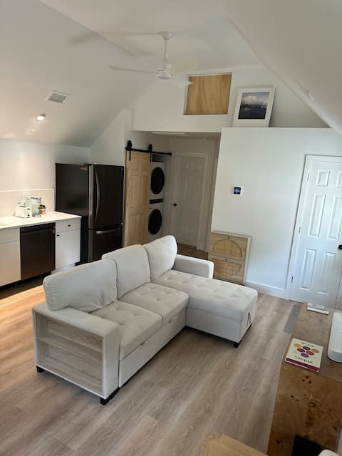 Successful Airbnb property: Oak Cottage in Long Island