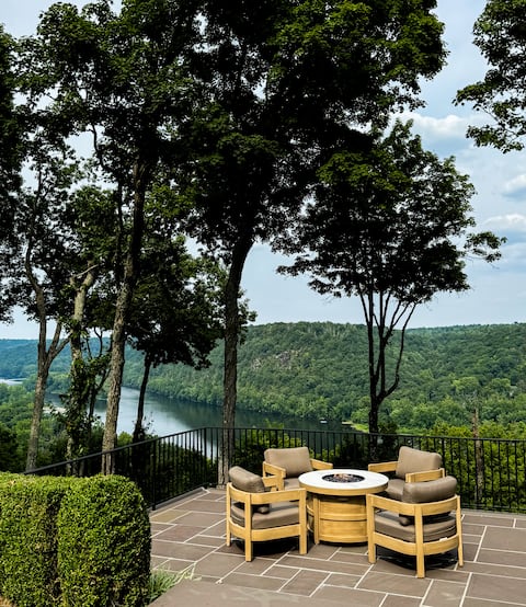 Cliffside Villa+Pool+Cabana+River Views+Pickleball