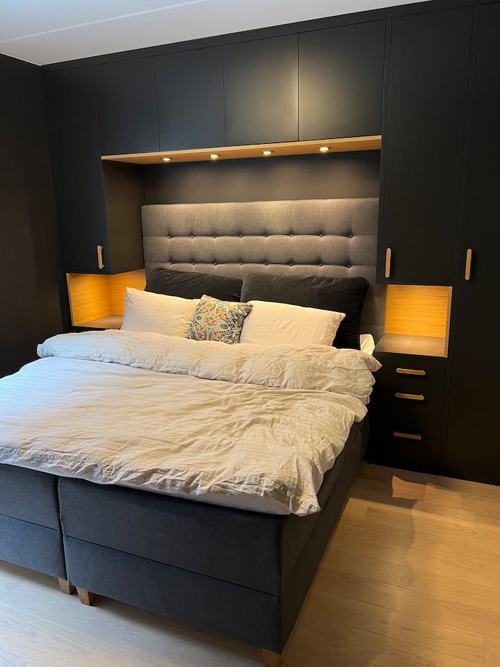 10 Minutes From City-centre With Roof-top Balcony - Oslo