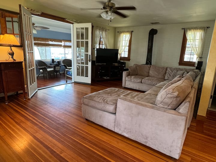 Russell Cottage On Conesus Lake - Lima, NY