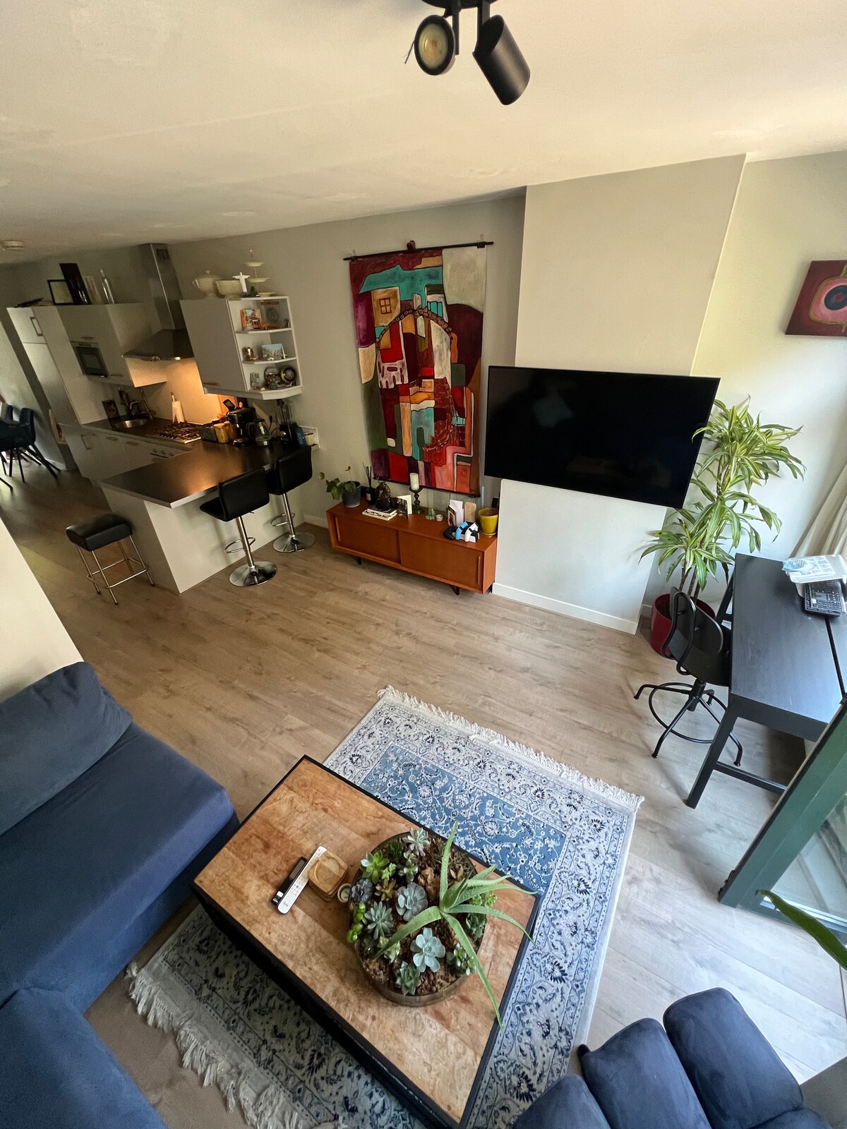 Top Airbnb: Cozy apartment old west! in Overtoomse Sluis