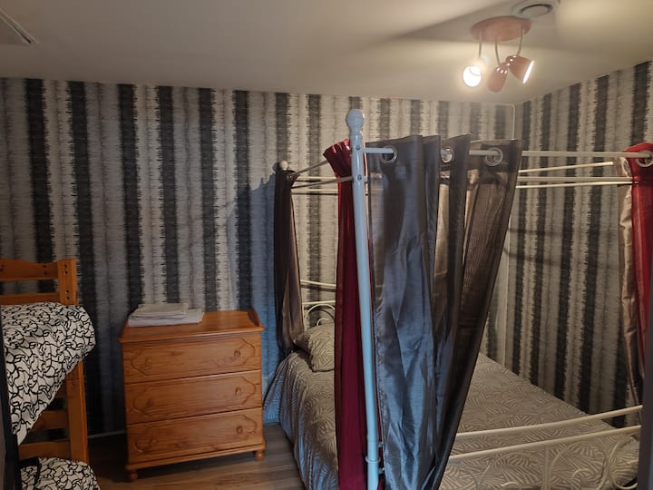 غرفة النوم 2