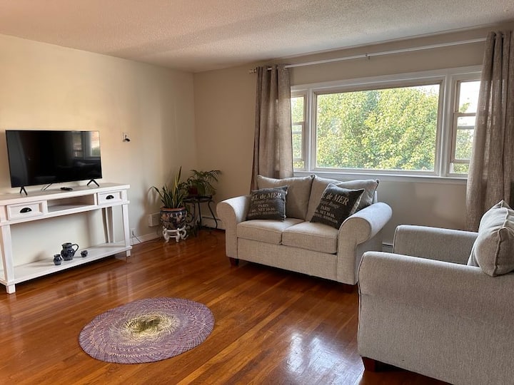 Spacious And Comfortable 2 Bedroom 2nd Floor - North Bergen, NJ