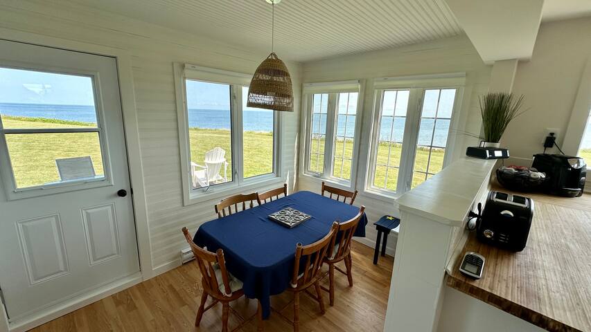 Chalet au bord de l’eau gallery image 3