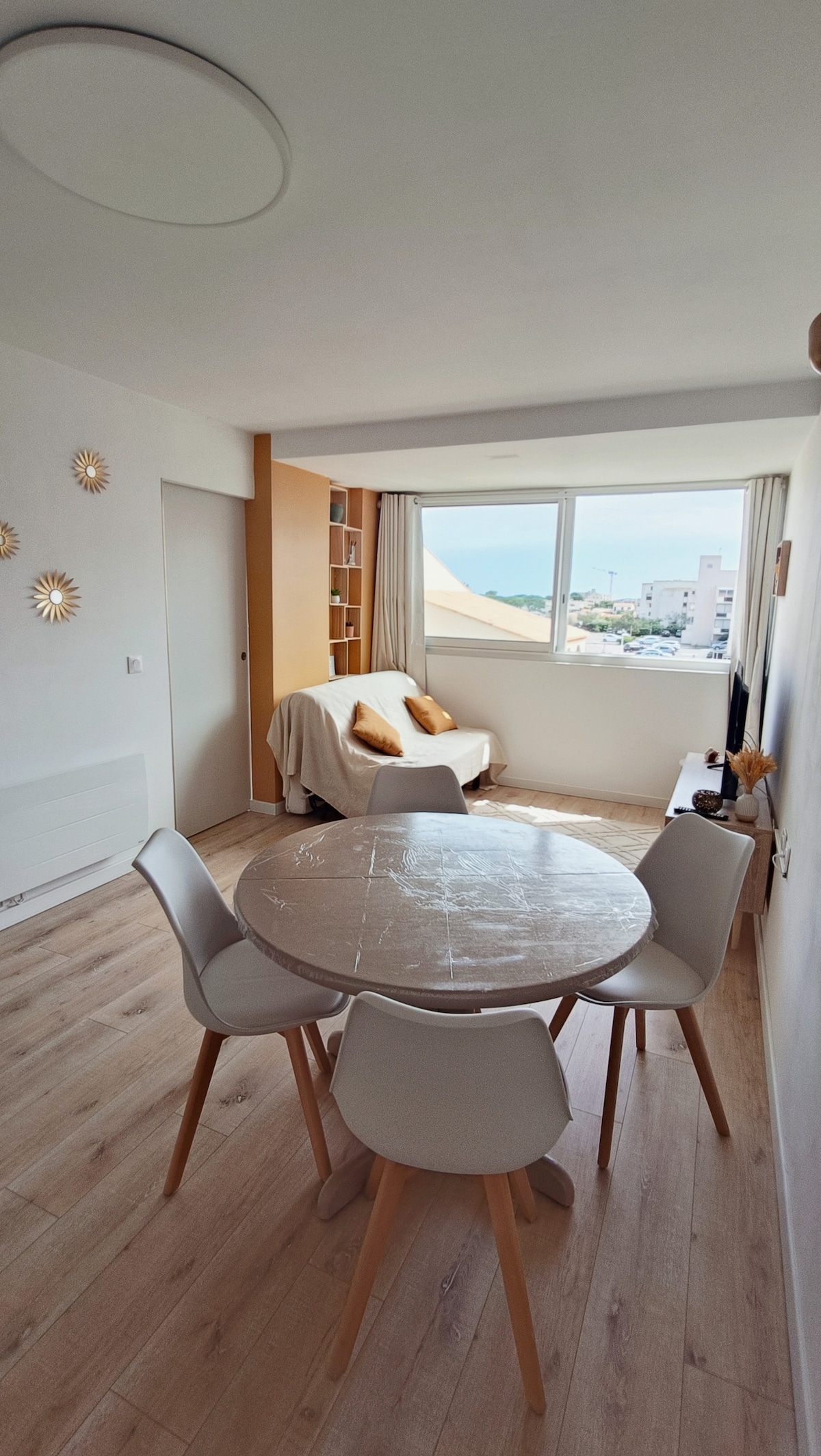 Top Airbnb: Bright cocoon, close to the sea and the port in Leucate