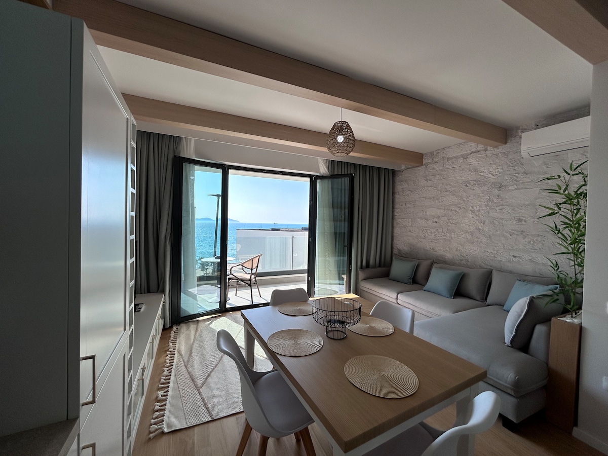 Listing 1212318829410616442