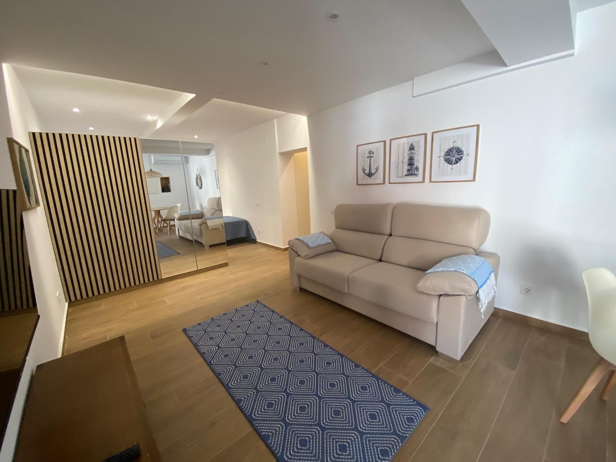 Top Airbnb: A corner on the beach à Castelldefels