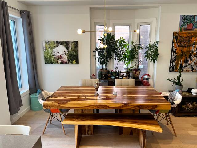 Funky Home in Little Italy gallery image 3