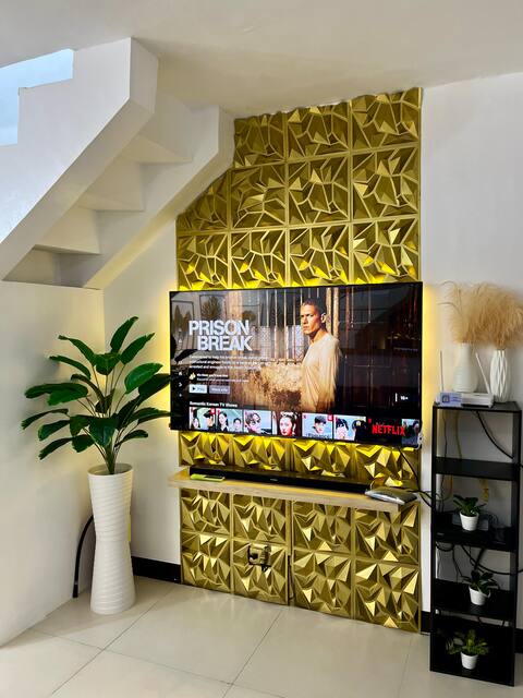 Fully-Furnished Fully-Airconditioned Townhouse