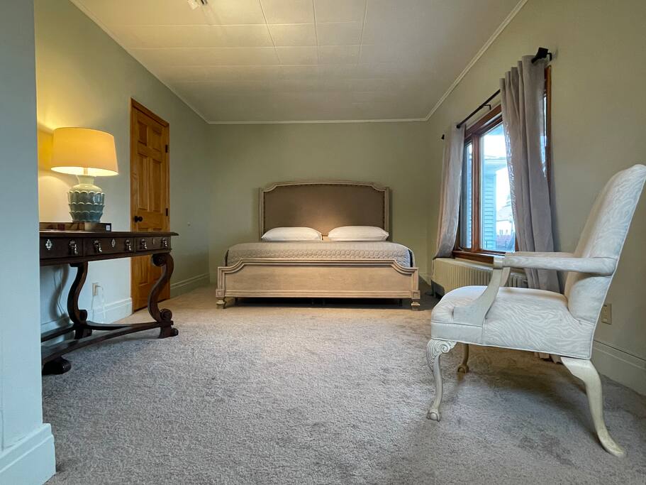 Airbnb Room 7 | Near Airport, Downtown, Niagara Falls, UB