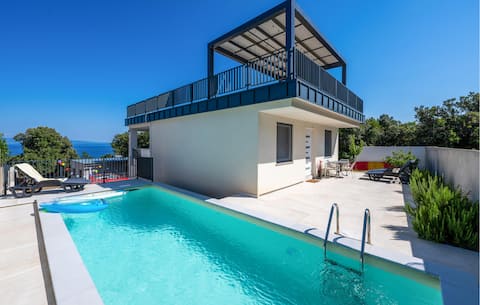 Amazing home in Peruski