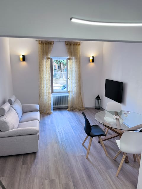 Airbnb con migliori performance: Modern apt near Lake Garda & old town – parking a Riva Del Garda