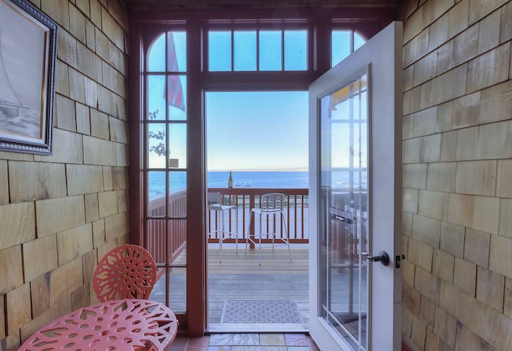 3946 Listen To The Waves - Oceanfront, Bay View - Pacific Grove, CA