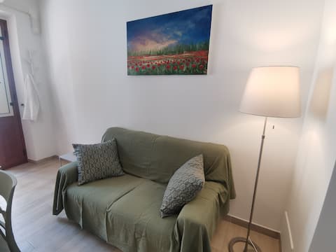 Popular Airbnb listing: La Cartolina Holiday Home in Taormina