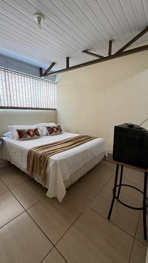 Quarto em Divinópolis/MG Brasil N7