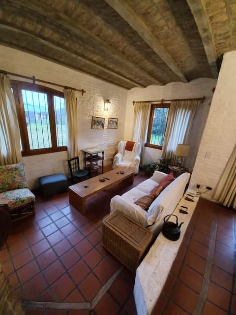 Propiedad de Airbnb exitosa: Very nice house with a pool en Partido De Monte