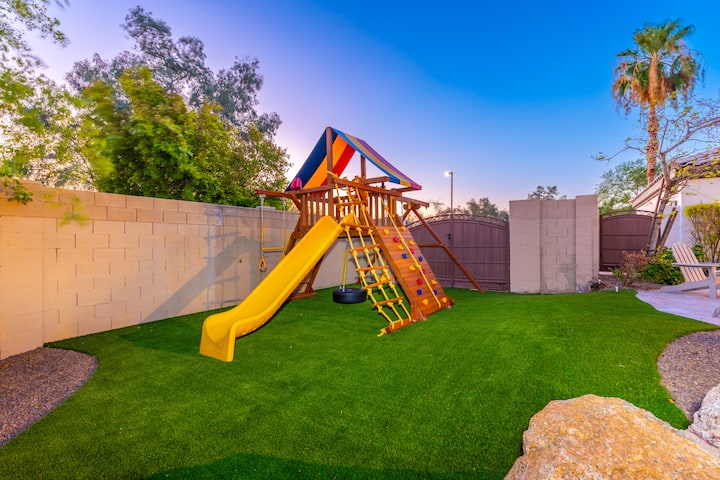 Million $ MiniResort + WaterSlide + PickleBall + Golf + Spa