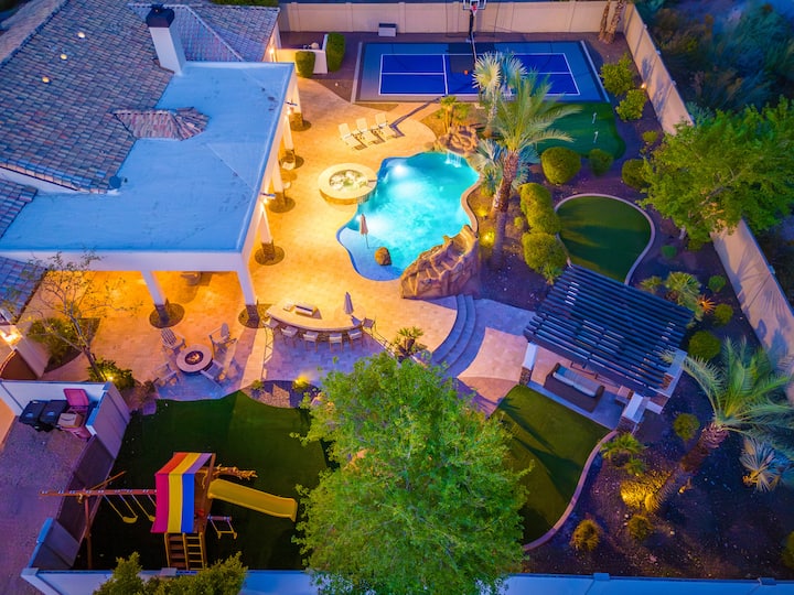 Million $ MiniResort + WaterSlide + PickleBall + Golf + Spa