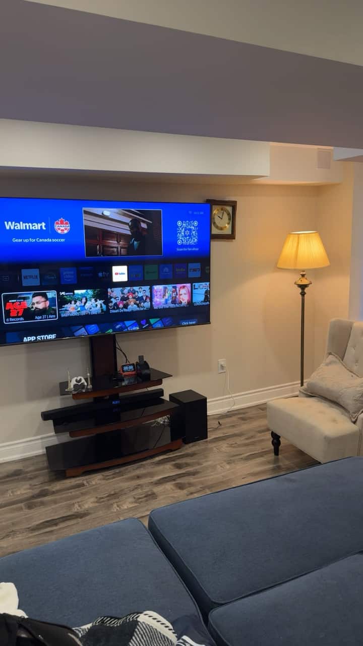 Private Basement Suite With Separate Entrance - Mississauga