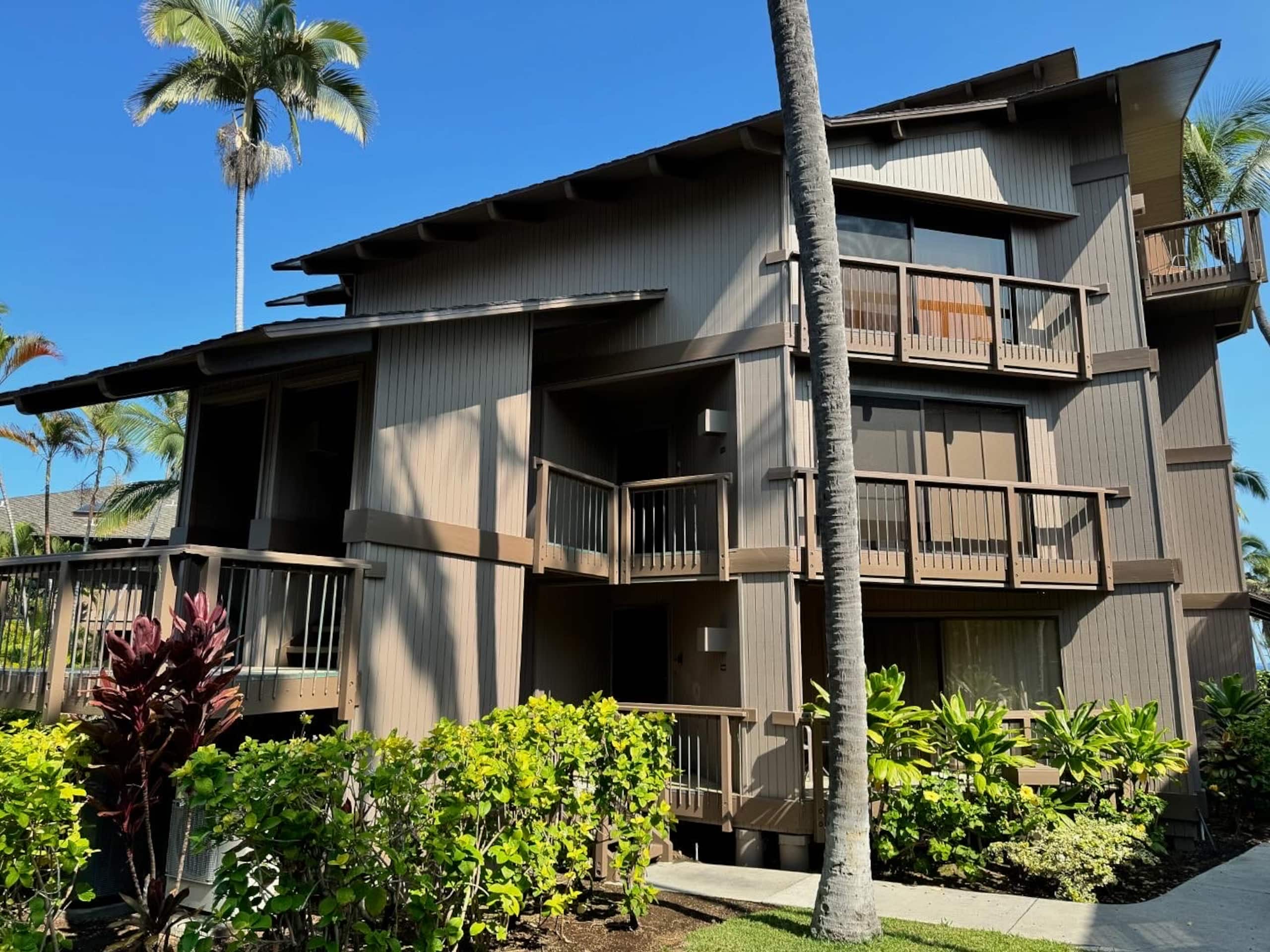 Condo in Kailua-Kona · ★4.98 · 1 bedroom · 3 beds · 2 baths - Image 41