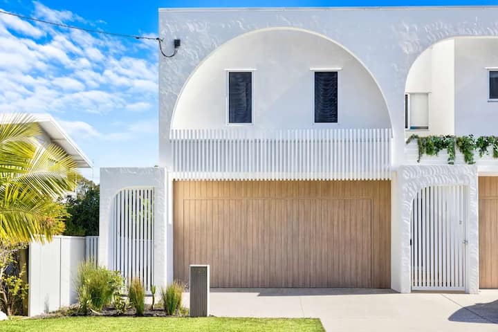 Key West Beach House - Coolum Beach