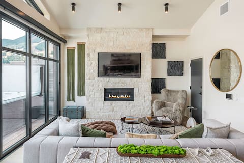 Top performing Airbnb: Eagle’s Perch - Top floor 3BR Luxury Residence in Jackson
