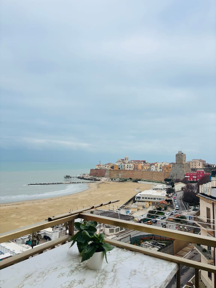 Termoli, very central by the sea!