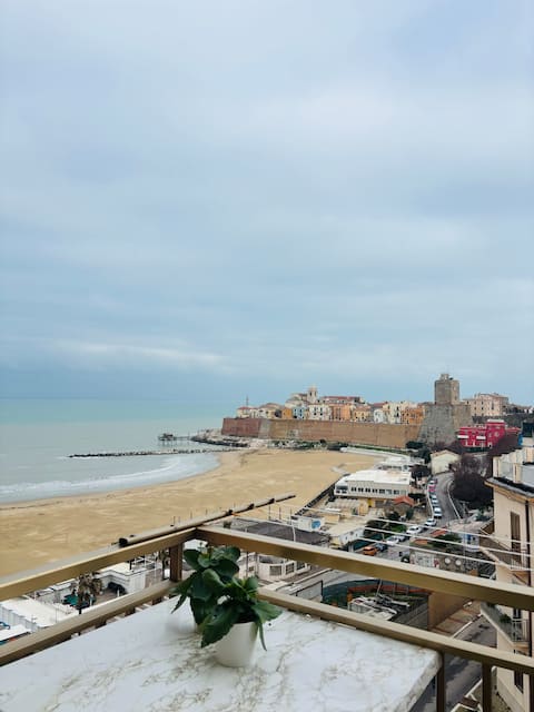 Termoli, very central by the sea!