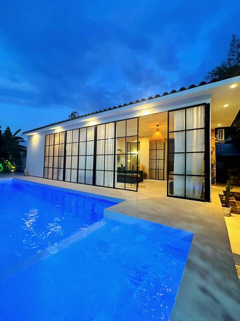 Serein - Private Pool/Jakuzi Villa in Ksamil