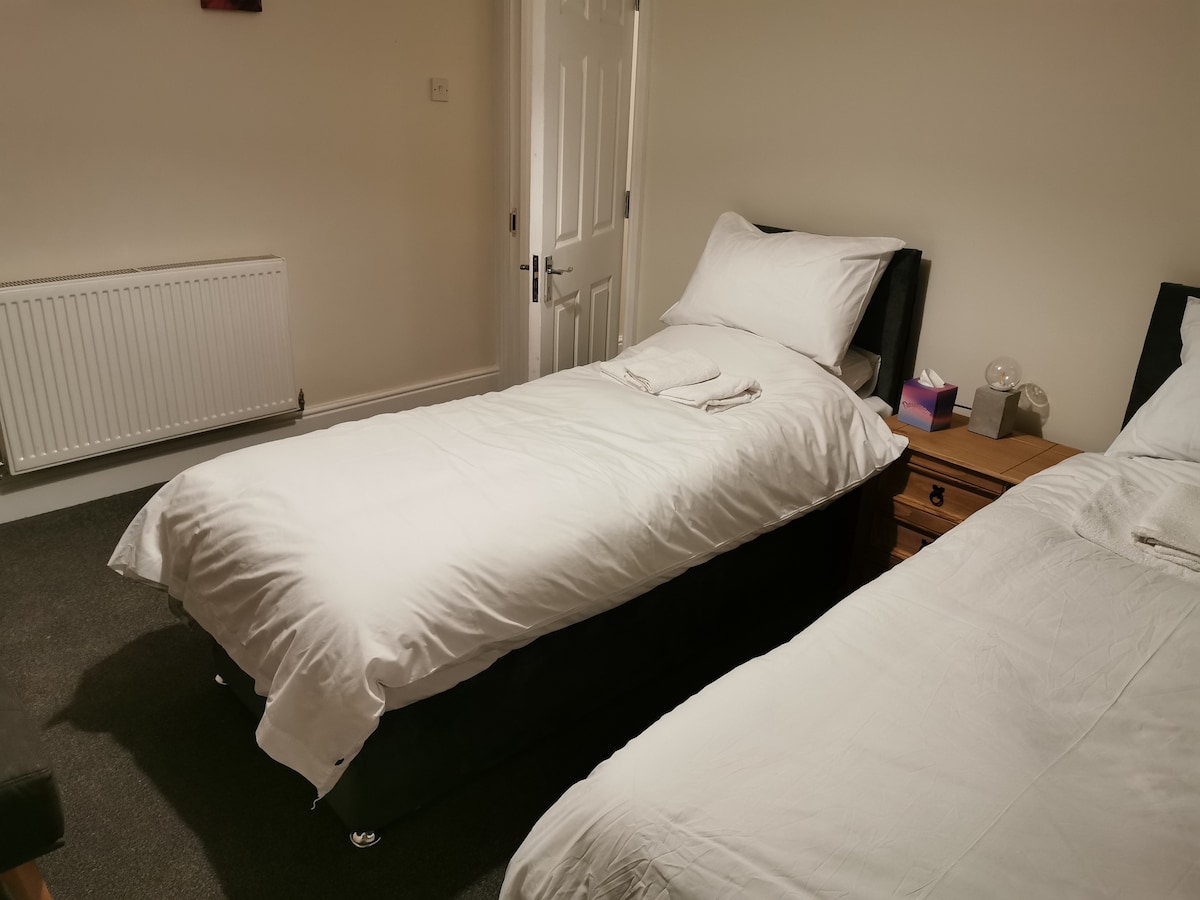 Beds can be 2 singles or a king size. Made to your preferences. 